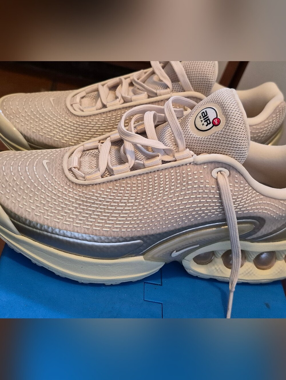 NEW Women's Nike Air Max DN LT Khaki/Fossil-Team Gold (HV4861 200) - SIZE 7